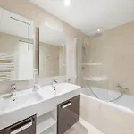 Luxury In With Panoramic Views By Guestlee Lägenhet
