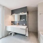 Lägenhet Luxury In With Panoramic Views By Guestlee *