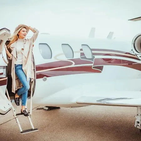 Luxury In With Panoramic Views By Guestlee Montreux