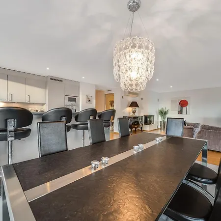 Luxury In With Panoramic Views By Guestlee * Montreux