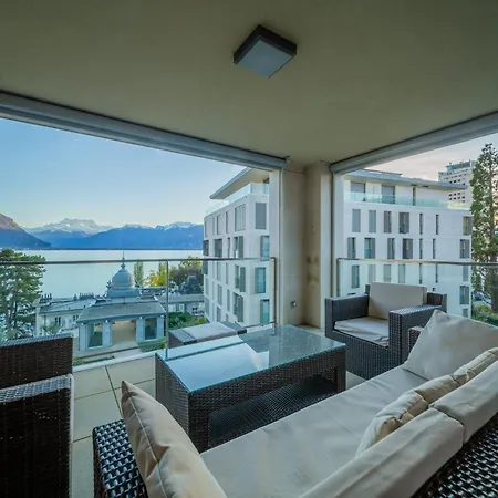 Luxury In With Panoramic Views By Guestlee