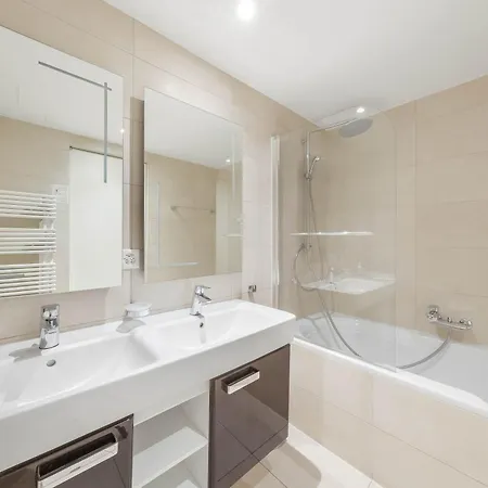 Luxury In With Panoramic Views By Guestlee Apartament