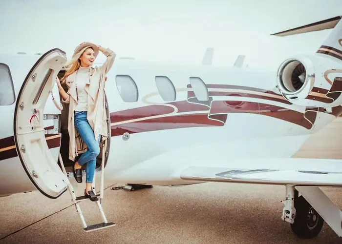 Luxury In With Panoramic Views By Guestlee Montrö