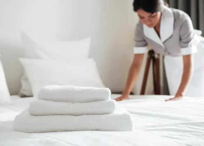 Luxury In With Panoramic Views By Guestlee