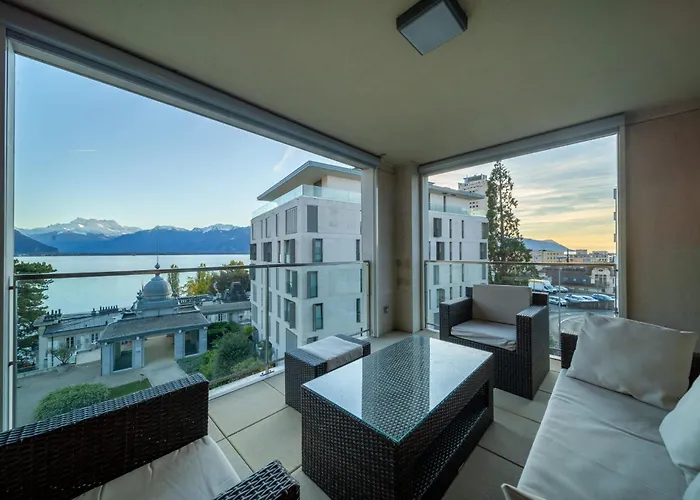 Luxury In With Panoramic Views By Guestlee Montreux
