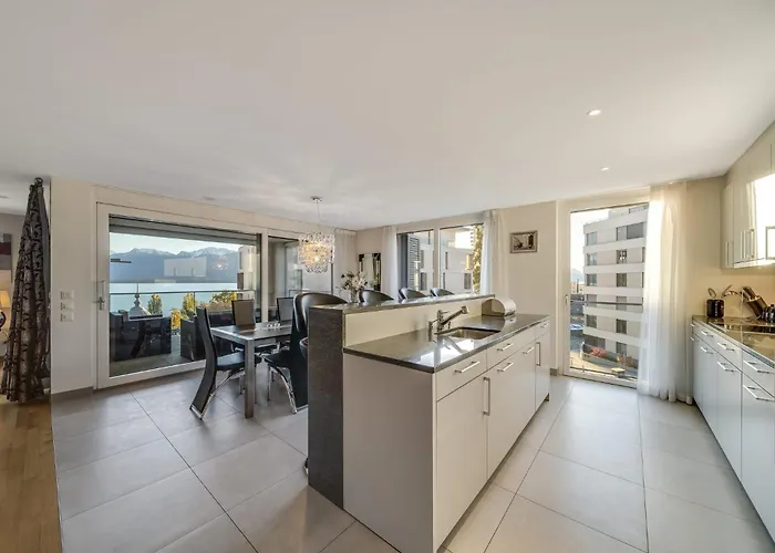 Luxury In With Panoramic Views By Guestlee Daire *