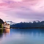 Апартаменты Luxury In With Panoramic Views By Guestlee Монтрё