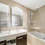 Luxury In With Panoramic Views By Guestlee Апартаменты
