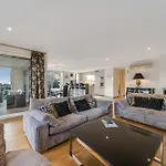 Luxury In With Panoramic Views By Guestlee * Монтрё