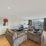 Luxury In With Panoramic Views By Guestlee *