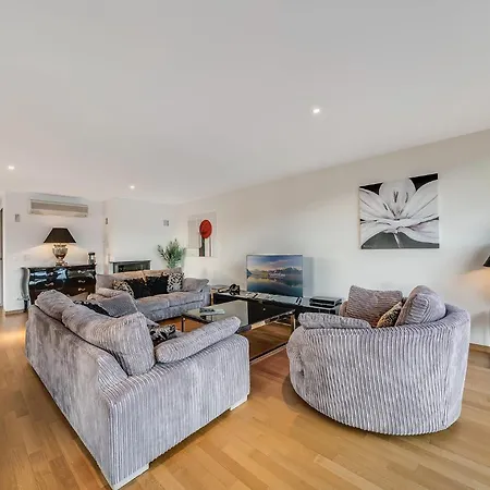 Luxury In With Panoramic Views By Guestlee Апартаменты Монтрё