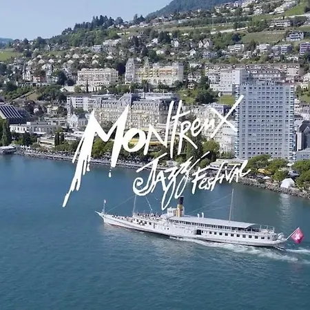 Luxury In With Panoramic Views By Guestlee *