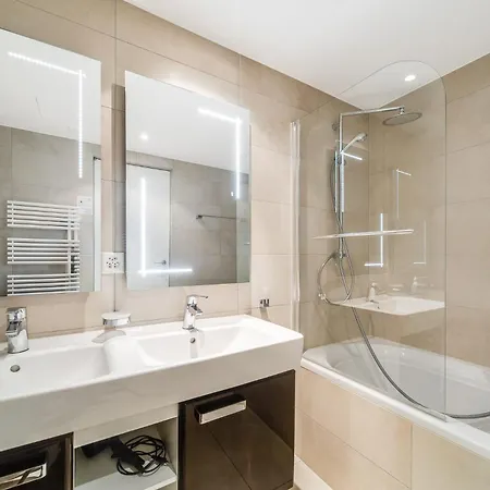 Luxury In With Panoramic Views By Guestlee דירה