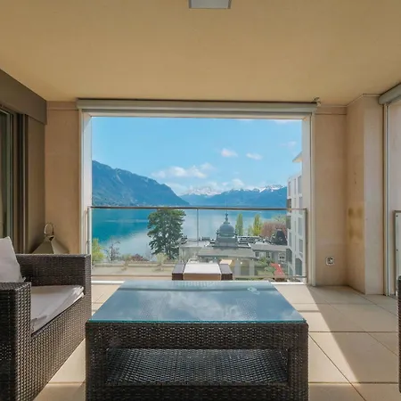 Luxury In With Panoramic Views By Guestlee